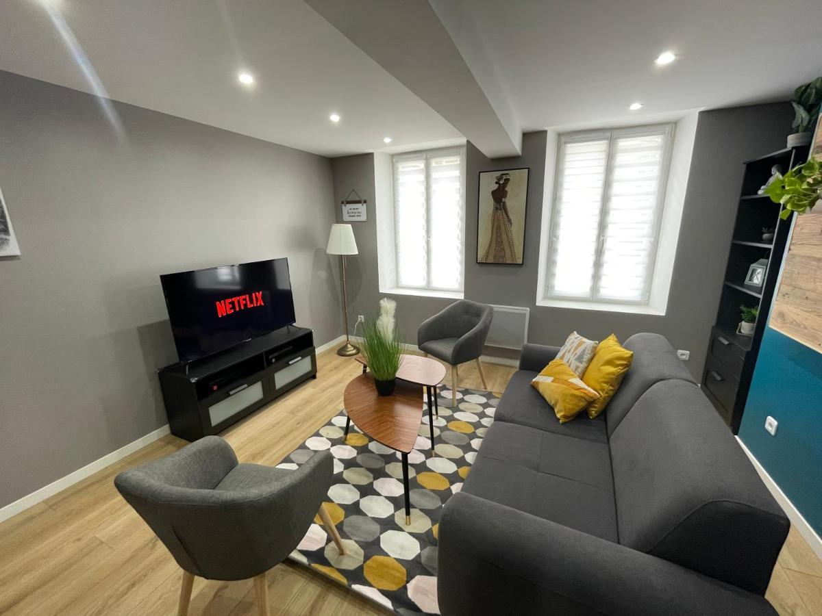 Appartement Triplex Avec Terrasse En Plein Centre *